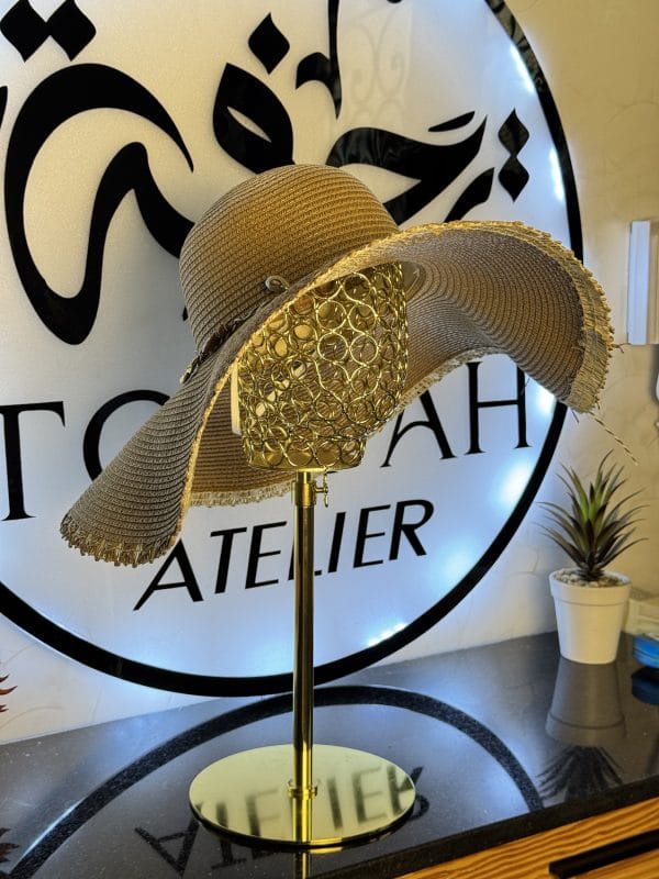 img_7354-2 Chapeau coquillage marron